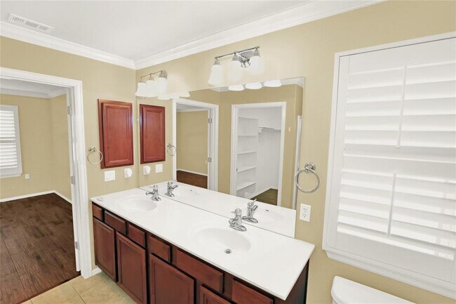 Building Photo - 113 Monument Hill Trail