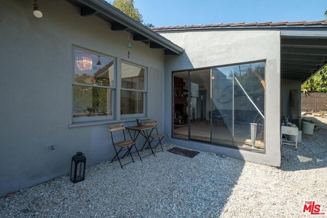 Building Photo - 2294 Mountain Oak Dr