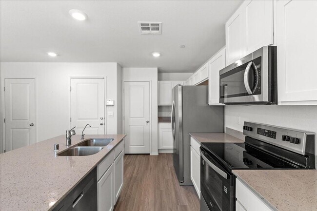 Building Photo - Contemporary 2025  3BD Home Featuring Open-Concept Living & Large Loft