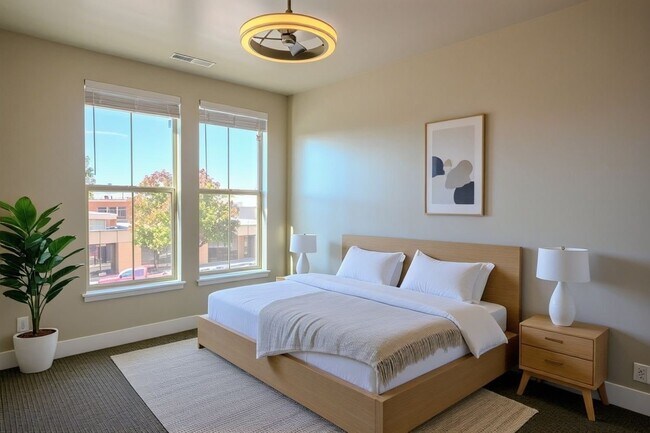 Building Photo - 67 S Main St