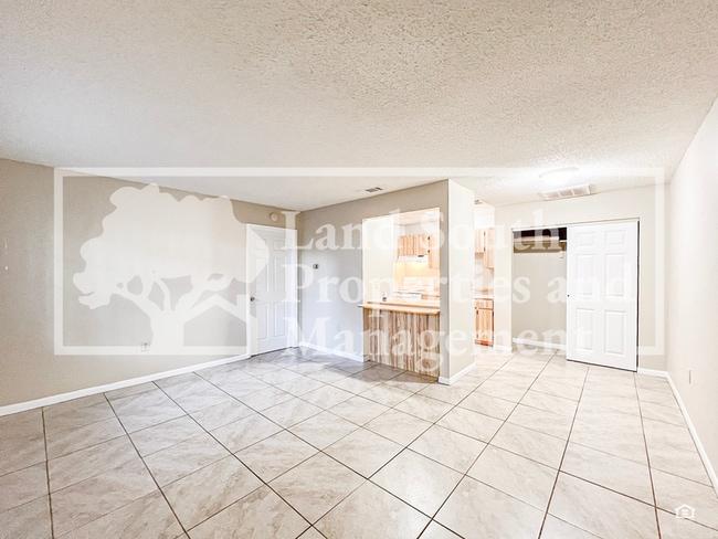 Building Photo - 732 Angelina Ln