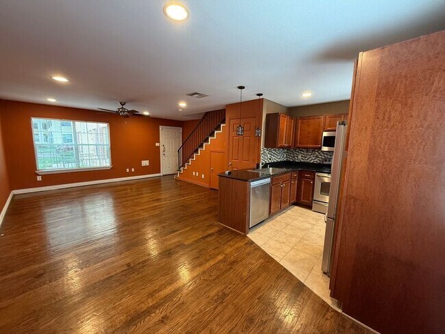 Building Photo - 4741 Bradford Dr