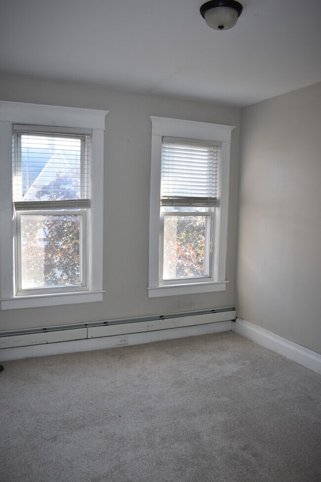 Building Photo - 144 Claremont Ave