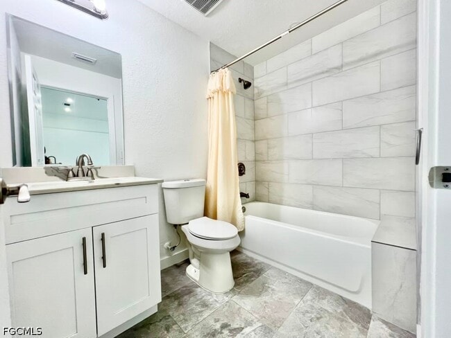 Building Photo - 4622 SW 7th Pl