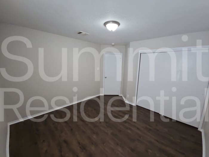 Building Photo - 120 Beech Dr