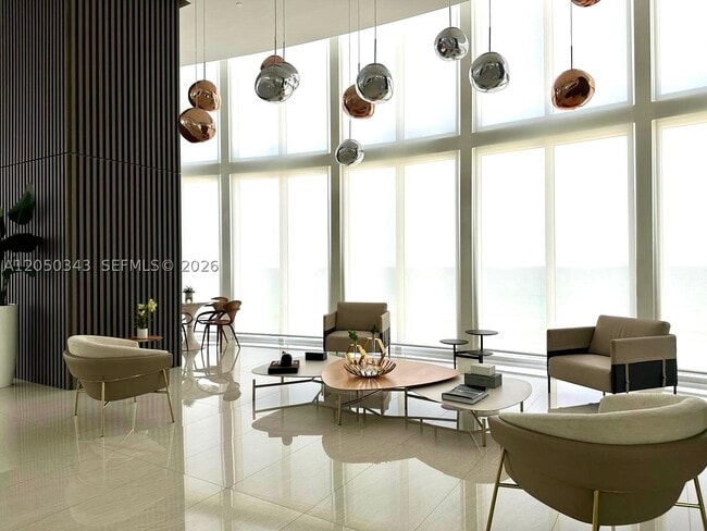 Building Photo - 15901 Collins Ave
