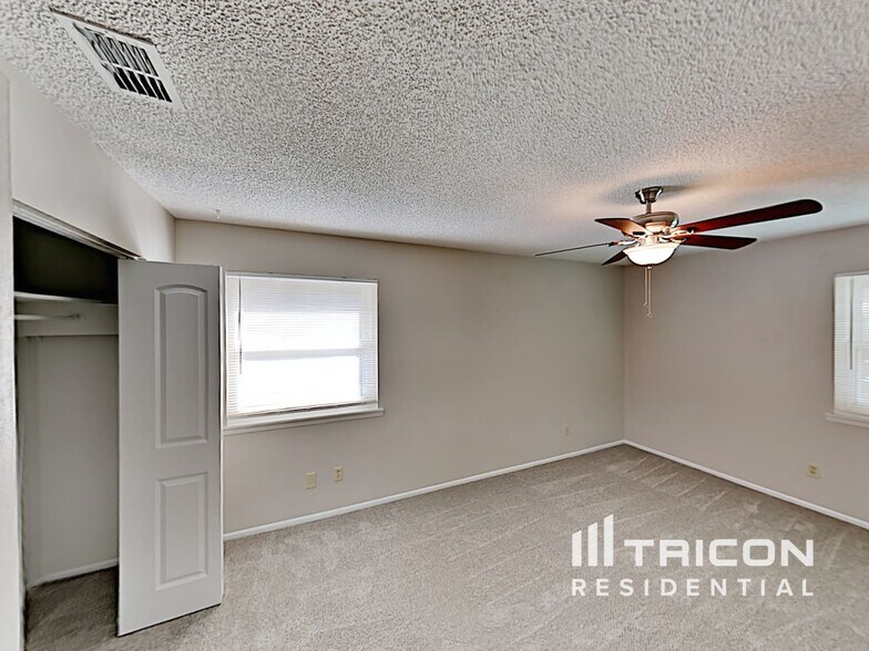 Building Photo - 8306 Riverboat Dr