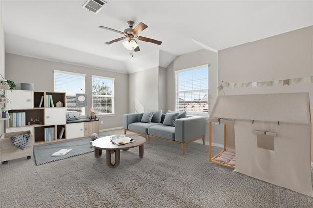 Building Photo - 15801 Weymouth Dr