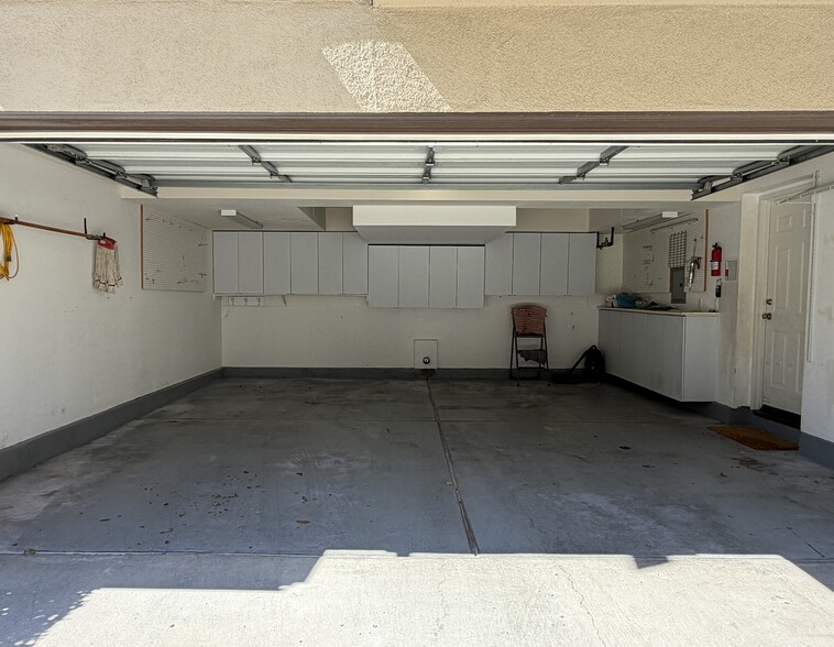 Building Photo - 16910 Bixby St