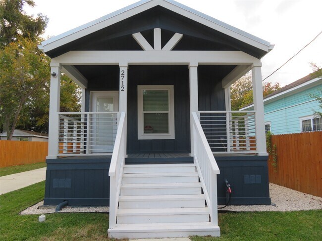 Building Photo - 2712 Bering St