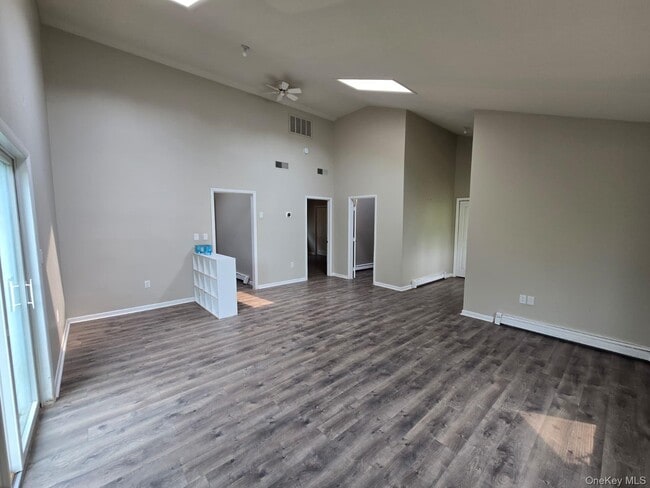 Building Photo - 25 Ruscitti Dr