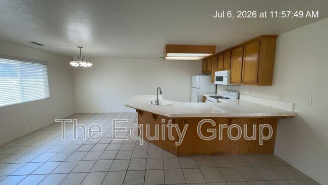 Building Photo - 2664 W Lark Ave