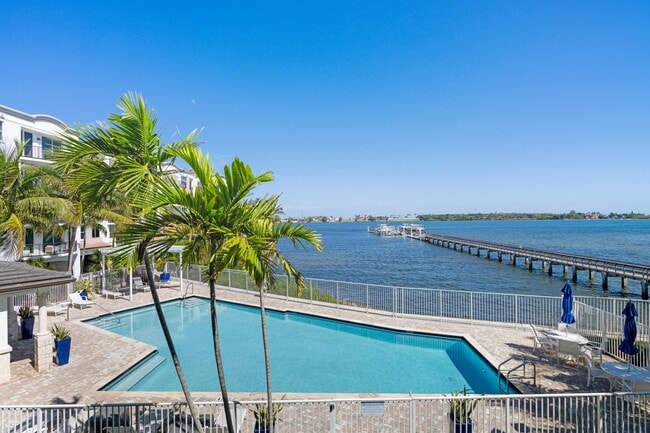 Building Photo - 614 Windward Cir S