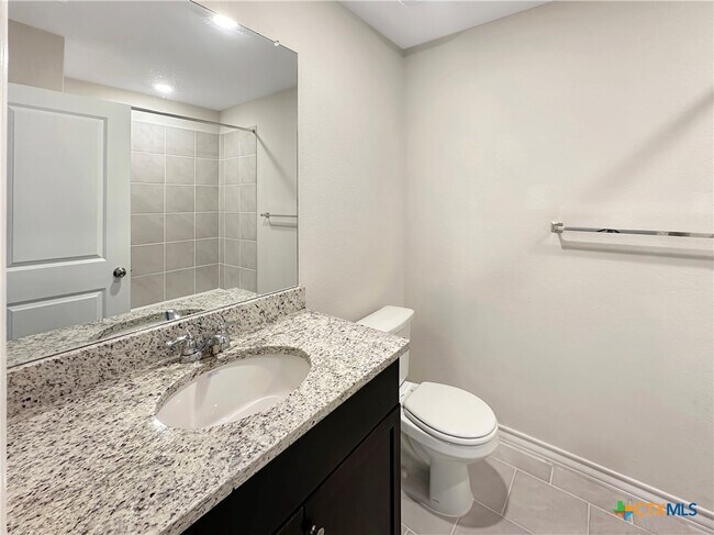 Building Photo - 408 Pebble Creek Run