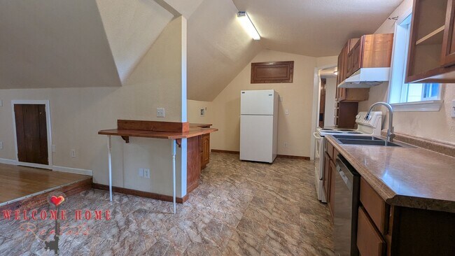 Building Photo - 8447 Delphi Rd SW