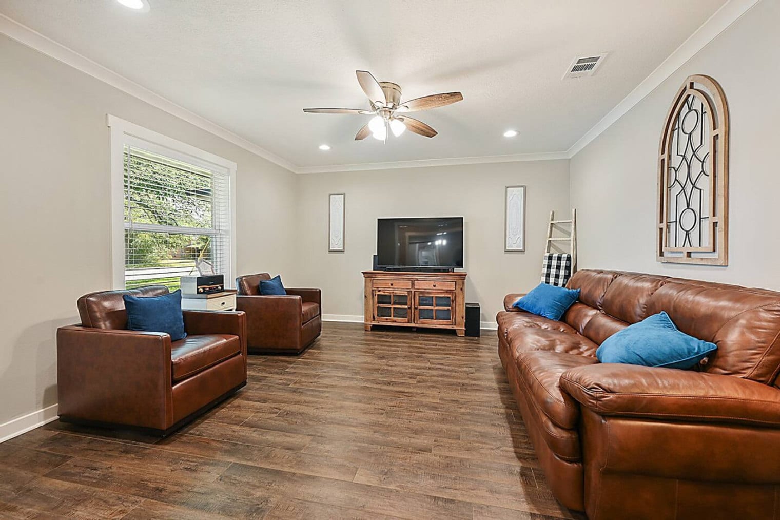 Building Photo - 1802 Carter Creek Pkwy