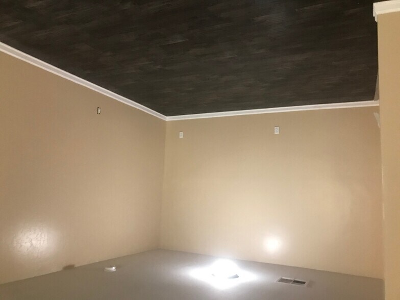 Building Photo - 821 Karma Ct