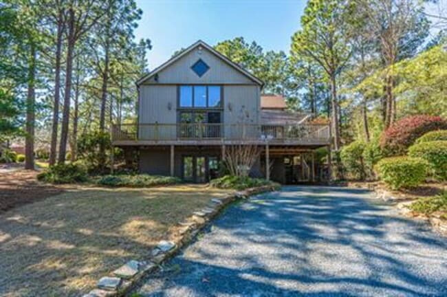 Building Photo - 19 Shenecossett Ln