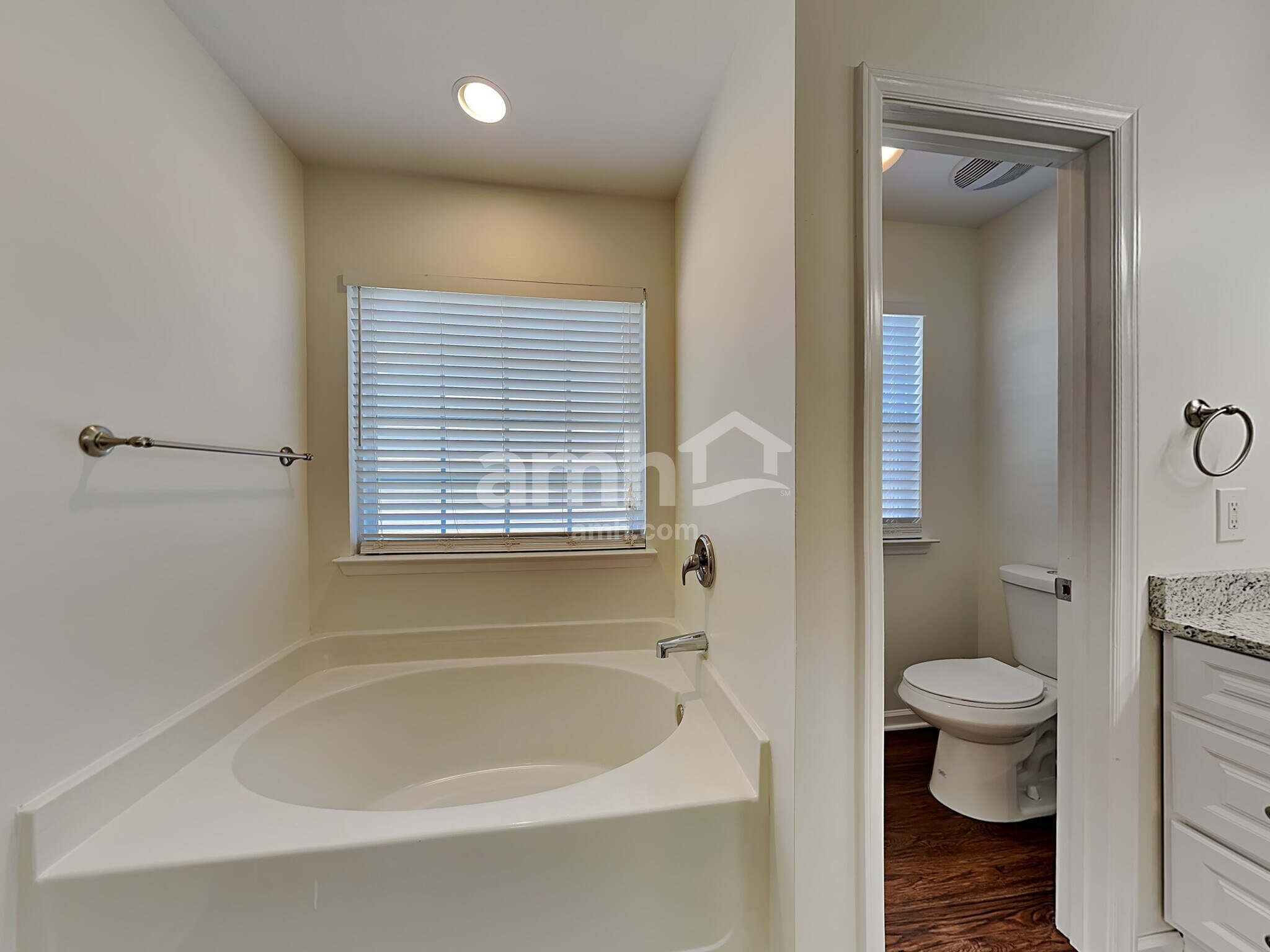 Building Photo - 1413 Cantwell Ct