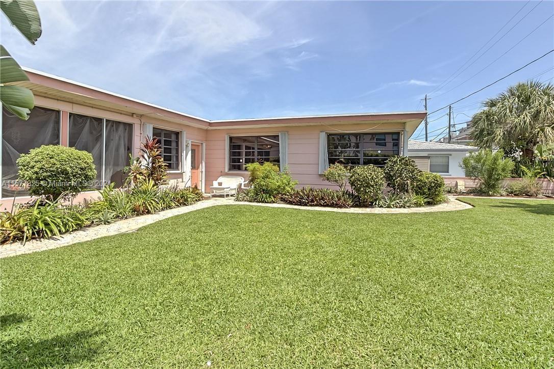 Building Photo - 4628 Bougainvilla Dr