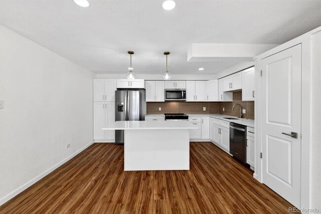 Building Photo - 3047 W 47th Ave