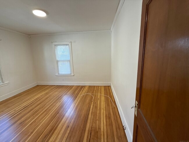 Building Photo - 411 Ellis St