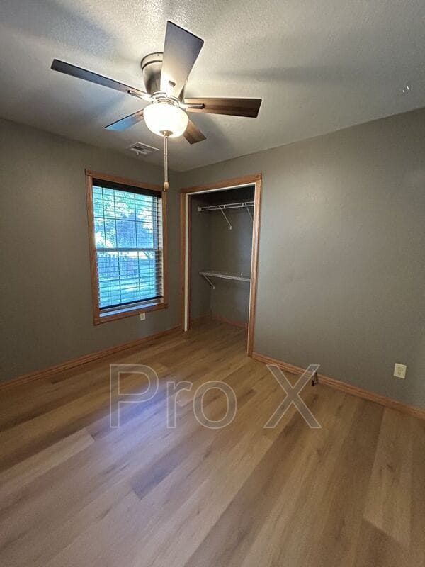 Building Photo - 1107 E 7th St