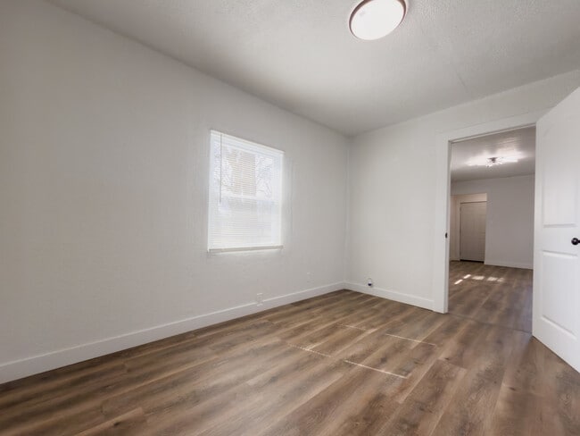 Building Photo - 612 Atwood Ave