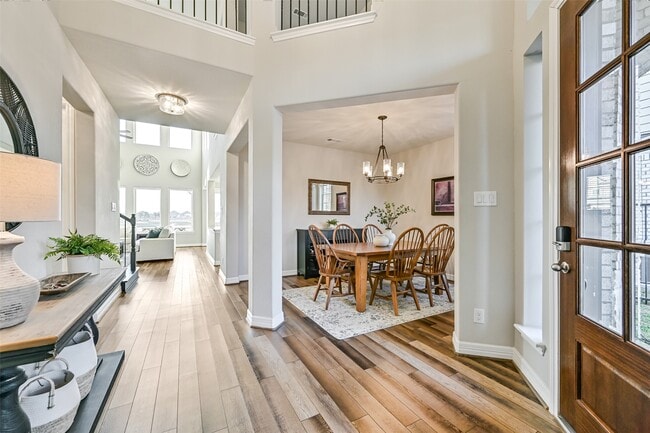 Building Photo - 3103 Flora Manor Dr