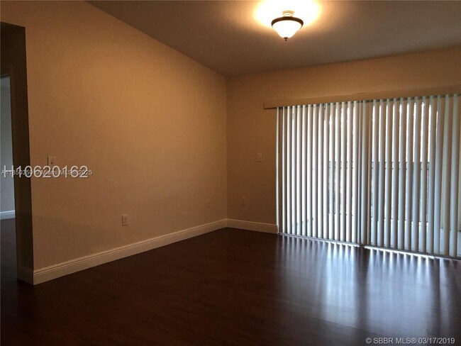 Building Photo - 2520 Centergate Dr