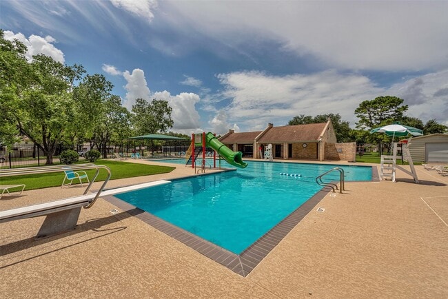 Building Photo - 2779 Forest Point Dr