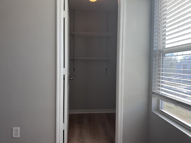Building Photo - Coming soon!!! $500 off 1st month with 15 month lease!!! Magnificent 3 Bedroom in Madison