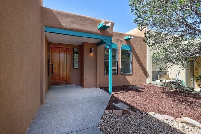 Building Photo - Completely Remodeled Stylish Home in La Villa Serena