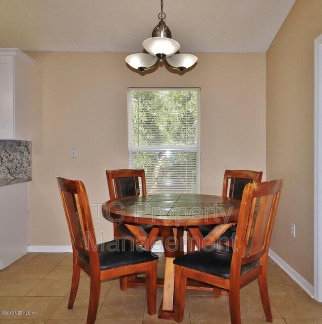 Building Photo - 11034 Englenook Dr