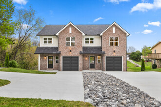 Building Photo - 7420 Pelleaux Rd