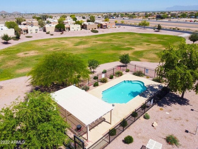 Building Photo - 2300 E Magma Rd