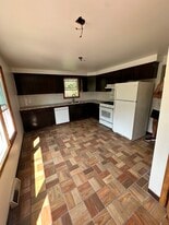 Building Photo - 350 Seneca Creek Rd