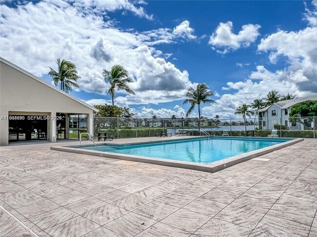 Building Photo - 1022 Adams Ave