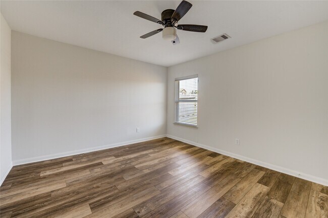 Building Photo - 8839 Hazel Rose Sky Dr