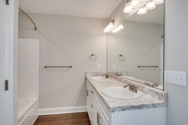 Building Photo - Villages at Goshen: 3 Bedroom / 2.5 Bath / Garage