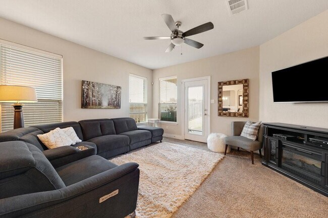 Building Photo - 2471 Sunrise Rd