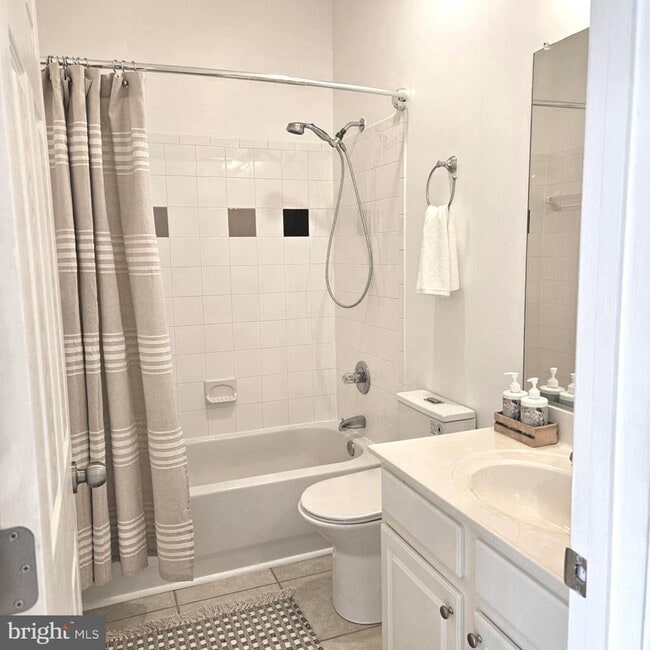 Building Photo - 21801 Flanders Ct