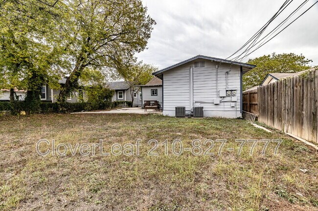 Building Photo - 1317 W French Pl