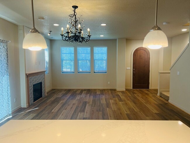 Building Photo - Charming Tudor in Edgewater on The Tualatin