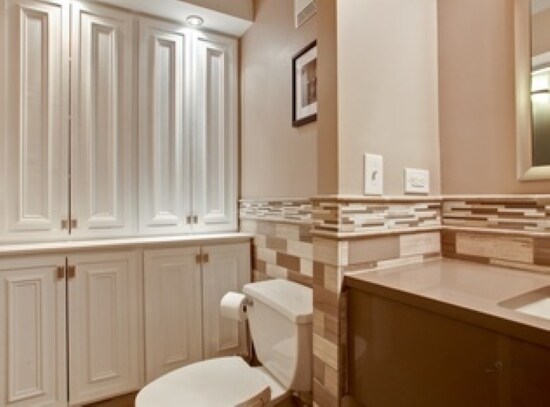 Building Photo - 338 W Miner St