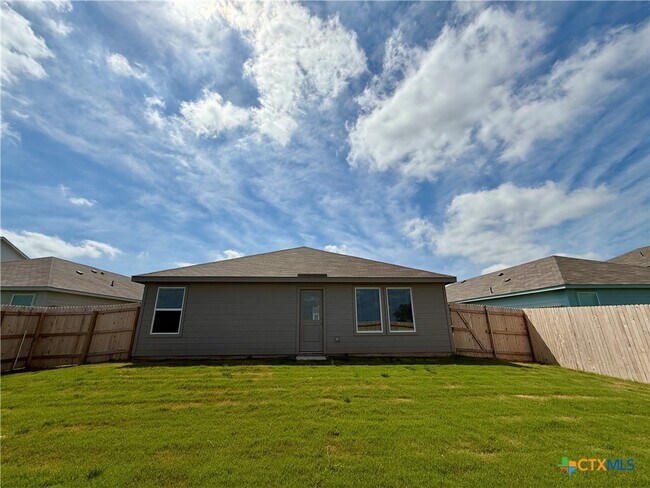 Building Photo - 3175 Dispatch Dr