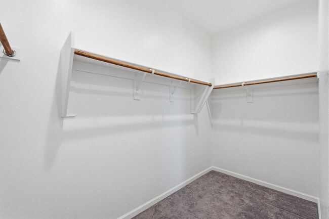 Building Photo - 2440 W Bowker St