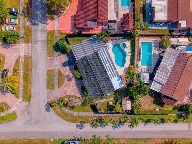 Building Photo - 10520 SW 46th Terrace