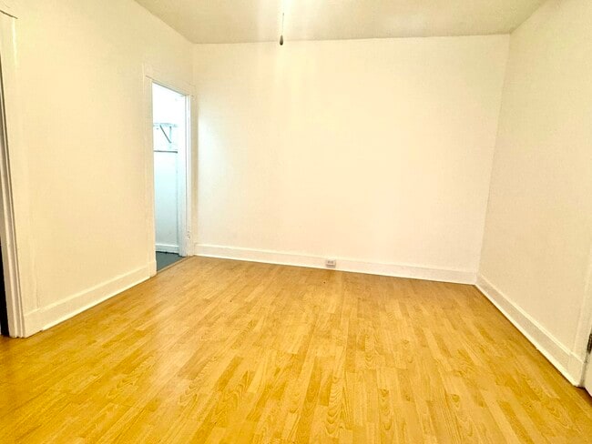 Building Photo - 4216-4218 Arsenal Street, Unit 4218