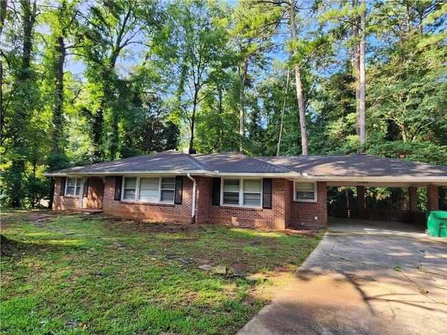 Building Photo - 2294 Clairmont Rd